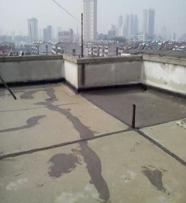 文圣漏水维修 楼顶漏水是什么原因，楼顶漏水维修方法是什么?